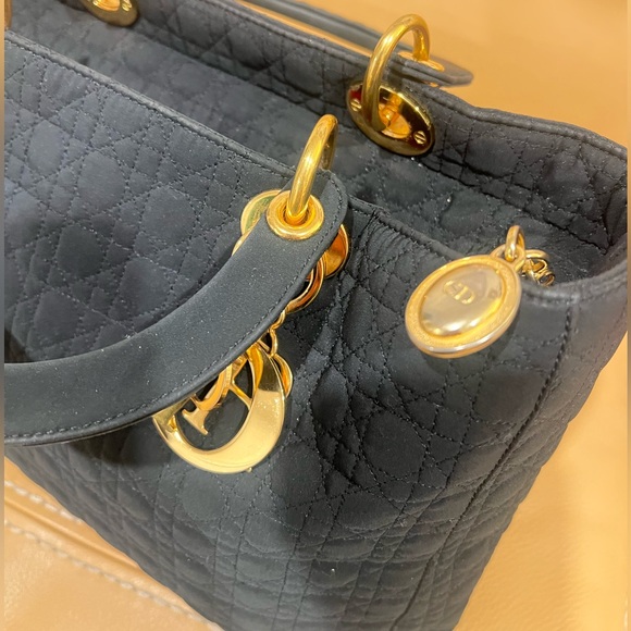 Live Flyer - please like to be notified when I go live🥰 - Picture 9 of 14